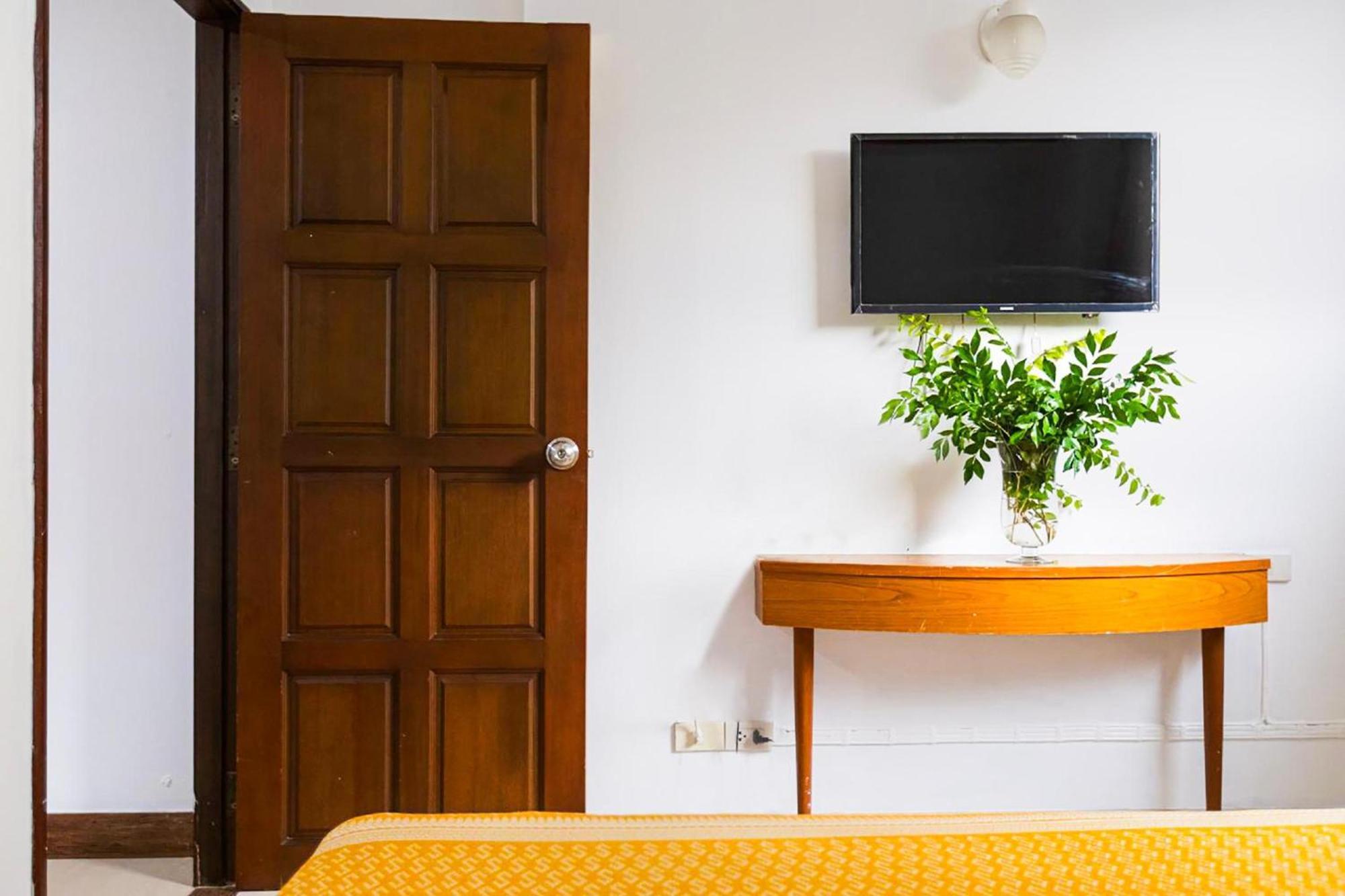 Howard Square Boutique Hotel Bangkok Extérieur photo