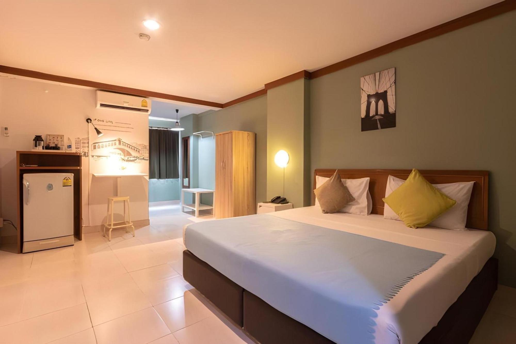Howard Square Boutique Hotel Bangkok Extérieur photo