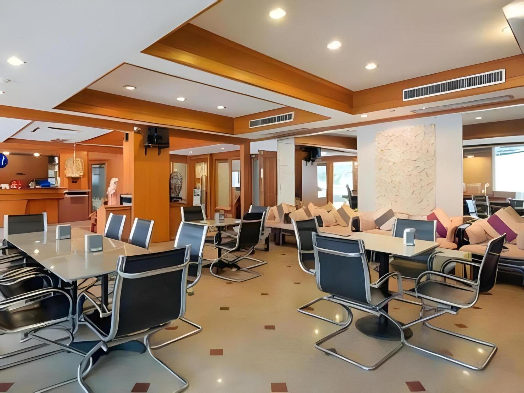 Howard Square Boutique Hotel Bangkok Extérieur photo